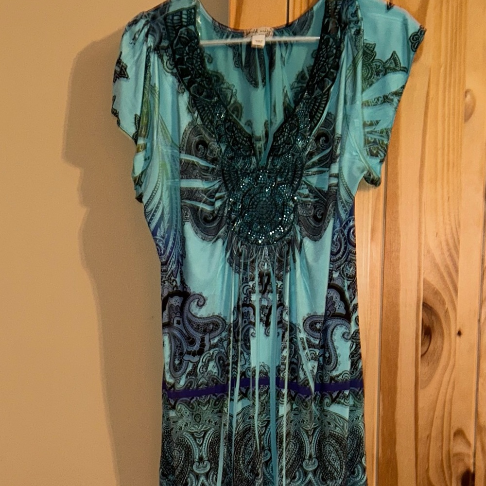 World Unity Women’s top